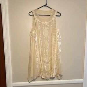 Delicate Cream Lace Sleeveless Top